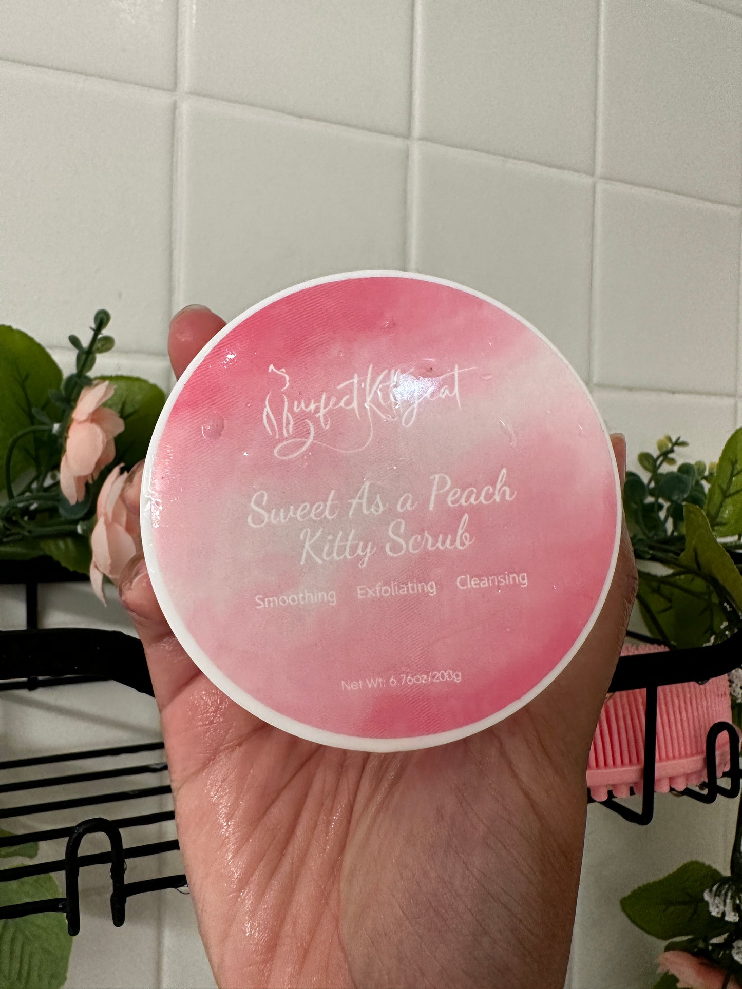 Sweet As a Peach Kitty Scrub