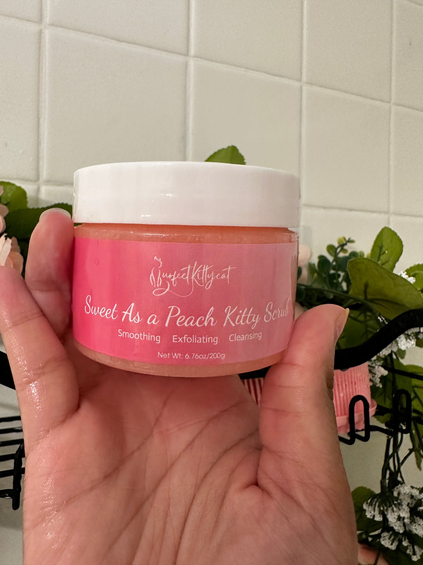 Sweet As a Peach Kitty Scrub